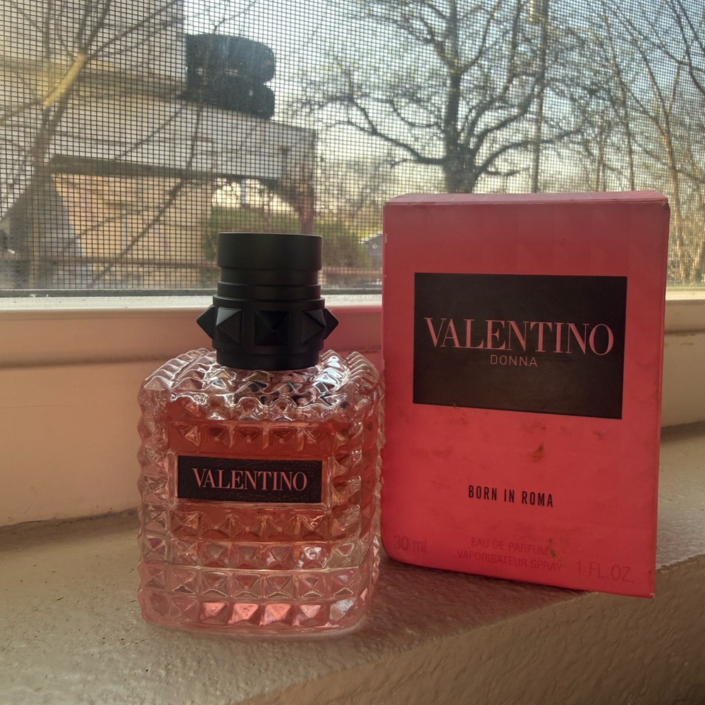 Valentino Donna Born in Roma